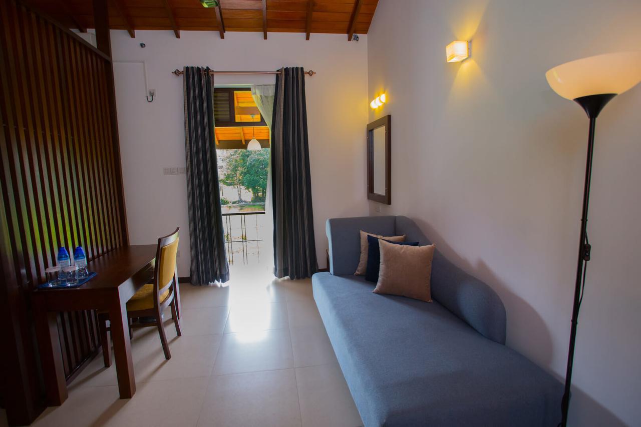 Villa Jasmine Breeze Kaduwela Extérieur photo